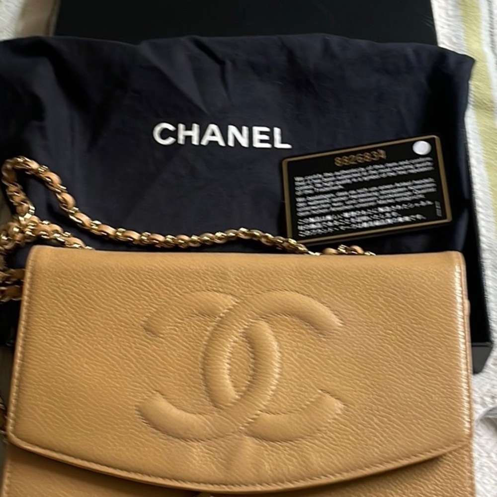 Chanel Timeless WOC Caviar Beige leather with Gold Chain